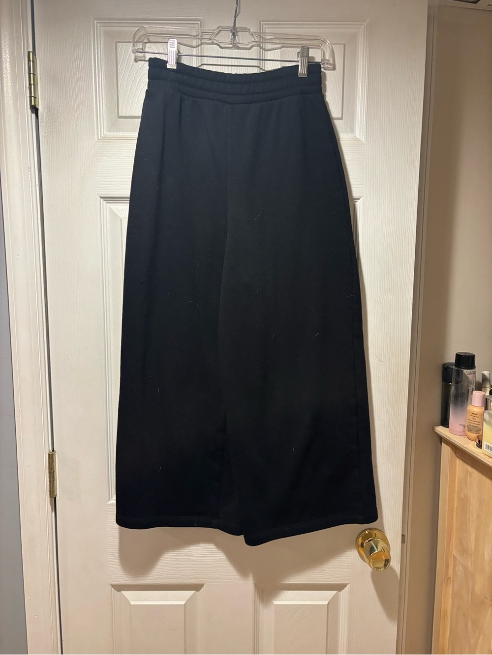 Zara Black wide leg  Sweat pants  with Elastic high  Waist